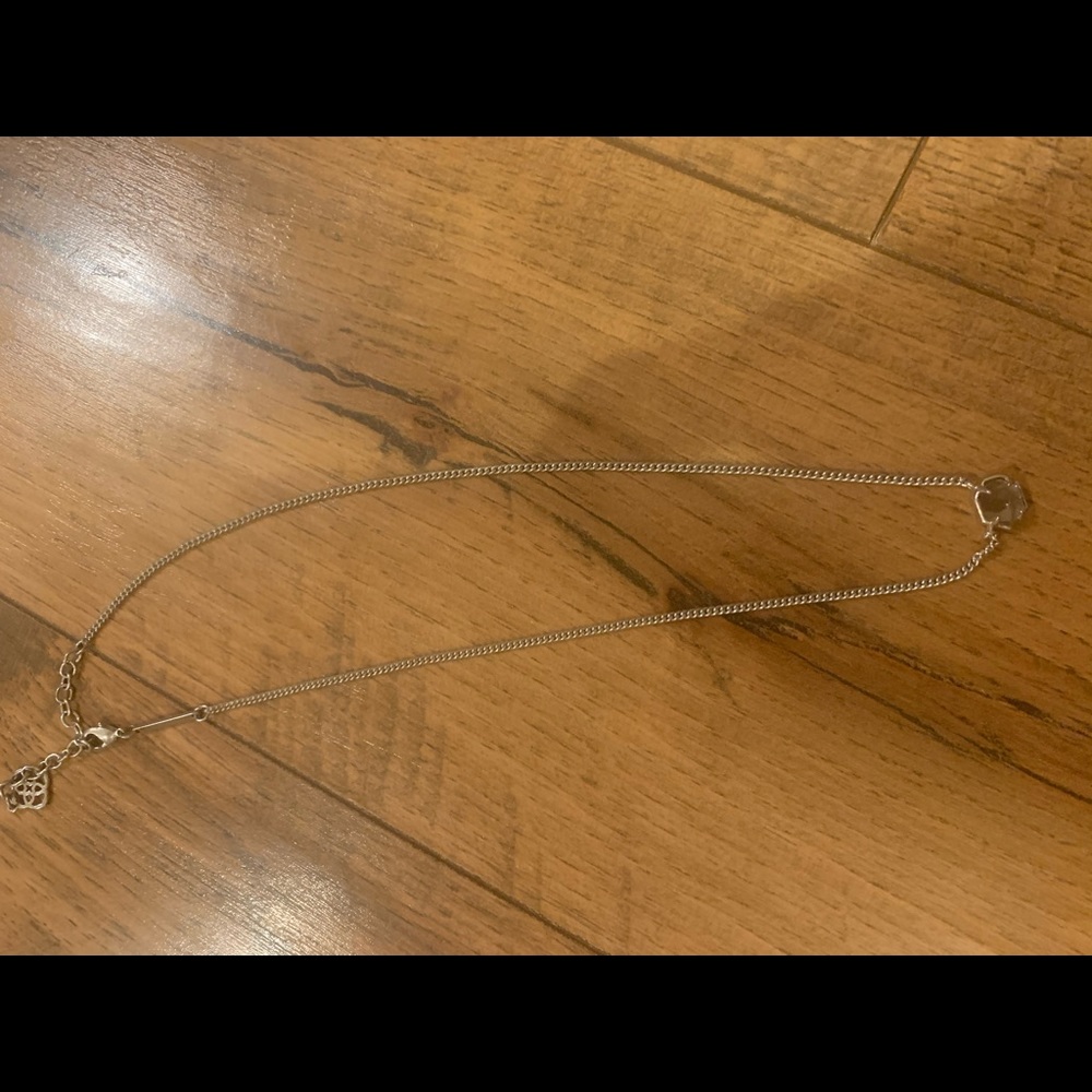 Short Kendra Scott necklace